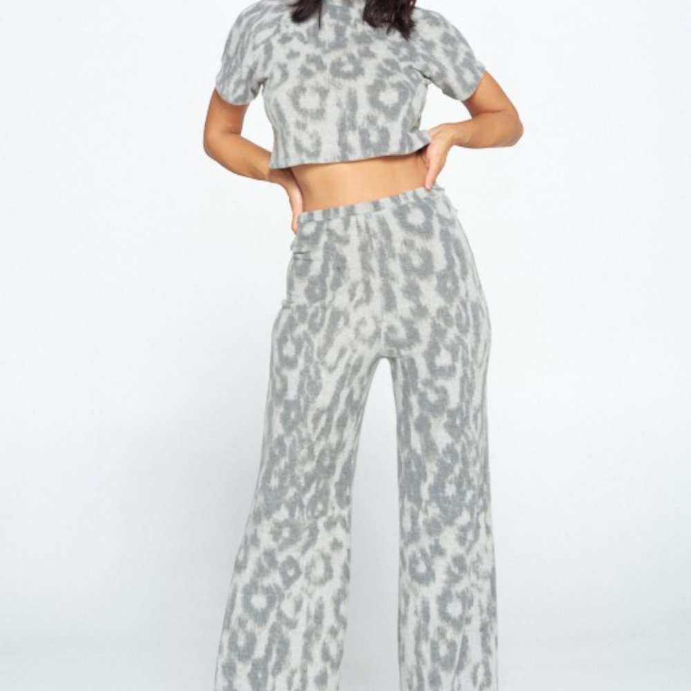 ***LAST ONE***The Cashmere Crop Set - Picture 3 of 5